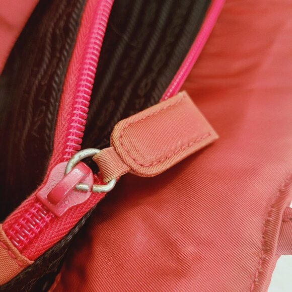 Prada red nylon triangle logo city tote bag - Picture 12 of 14